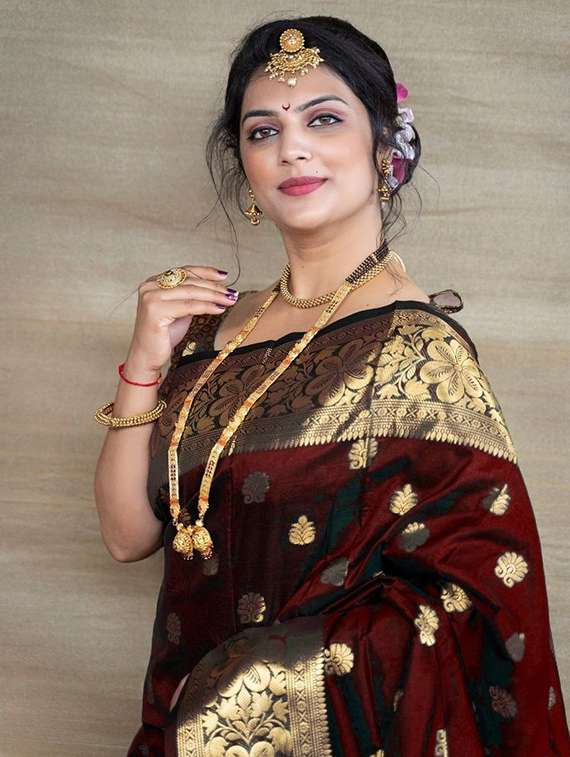 women self design kanjivaram saree with blouse - 22187609 -  Standard Image - 3