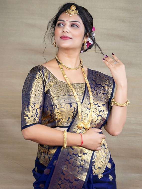 women self design kanjivaram saree with blouse - 22187616 -  Standard Image - 3