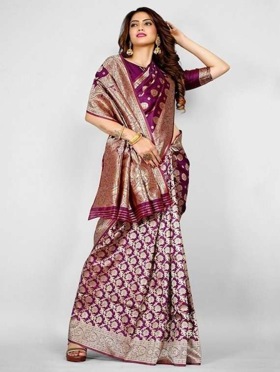 women self design kanjivaram saree with blouse
