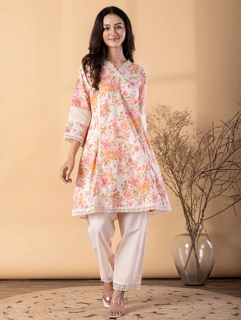 women floral three quarter sleeve kurta pant set - 22187654 -  Zoom Image - 0