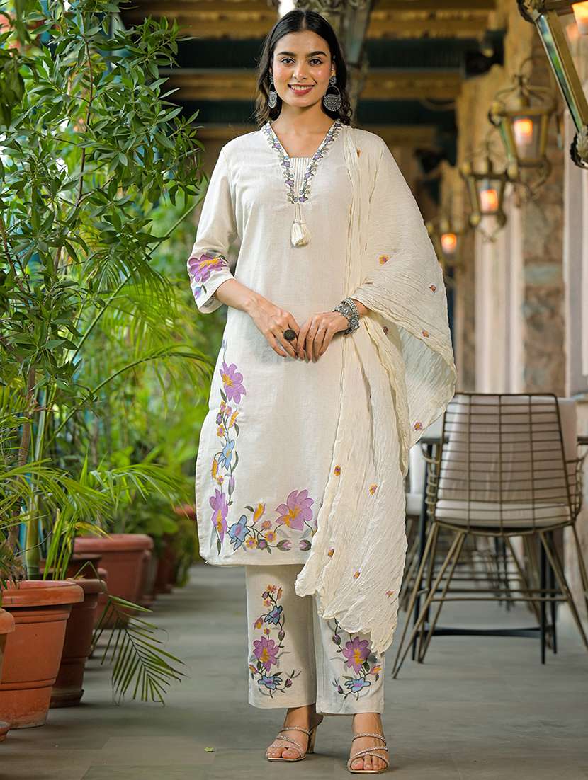 women solid with work three quarter sleeve kurta pant with dupatta set