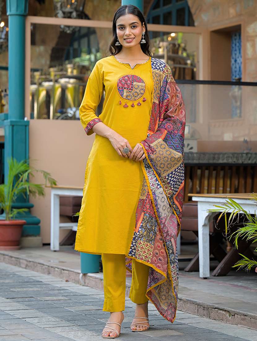 women solid with work three quarter sleeve kurta pant with dupatta set