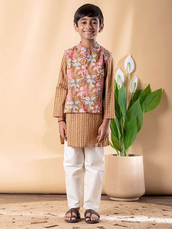 boys printed long sleeve kurta & pyjama set with jacket