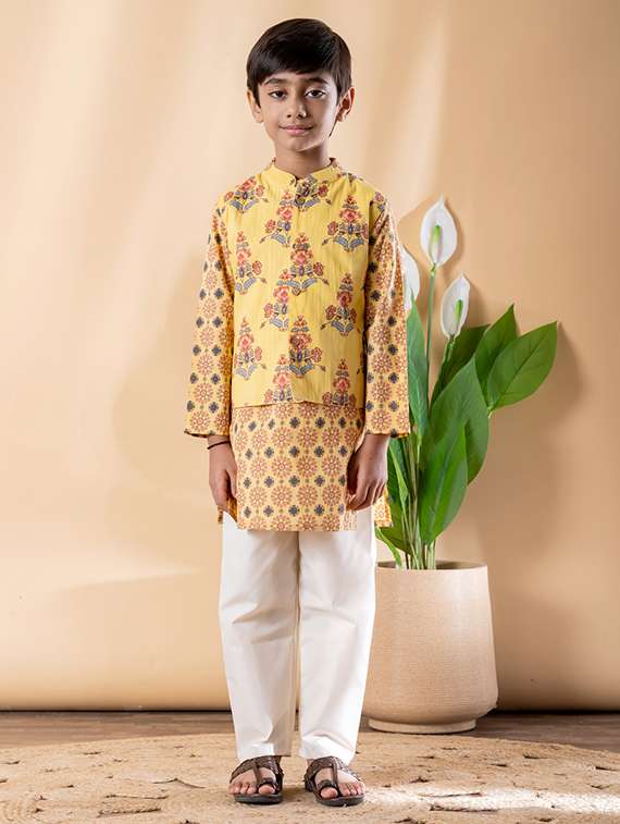 boys printed long sleeve kurta & pyjama set with jacket