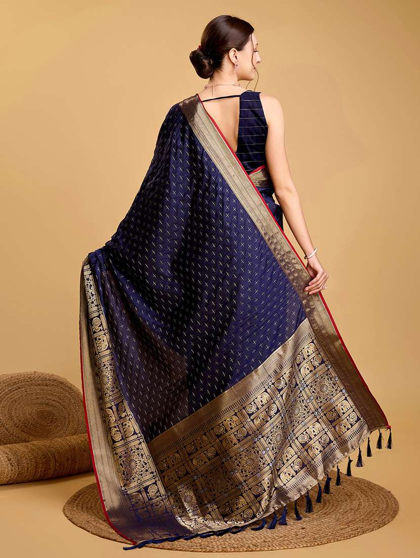 women self design bordered saree with blouse - 22187779 -  Standard Image - 3