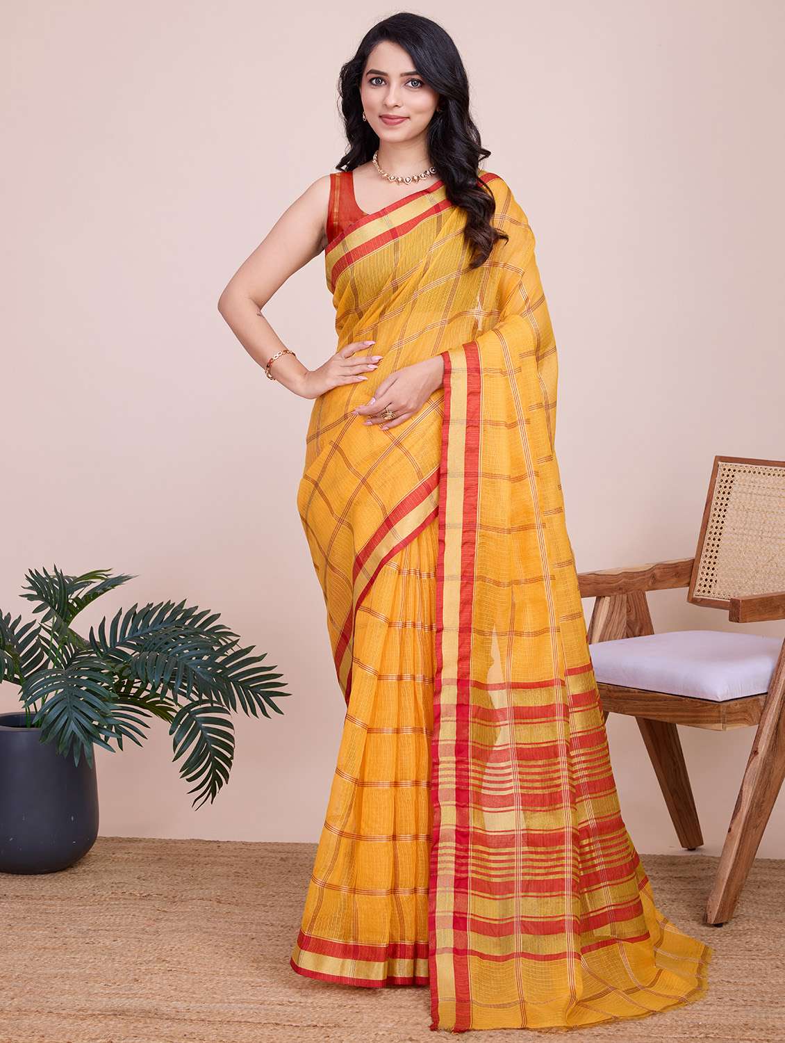 women checkered bordered saree with blouse