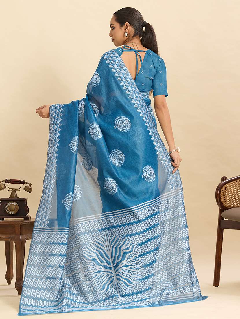 women self design bordered saree with blouse - 22187813 -  Standard Image - 3