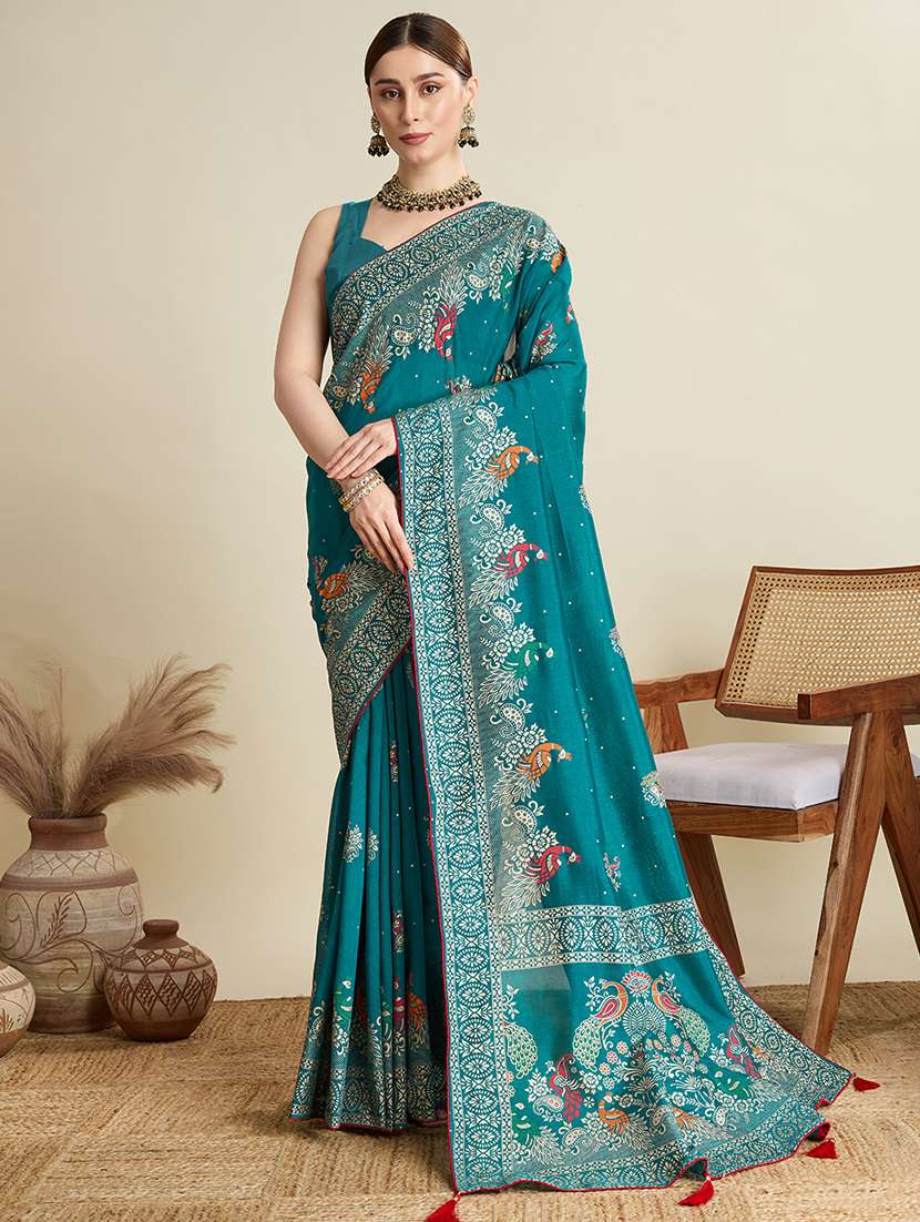 women printed casual wear saree with blouse