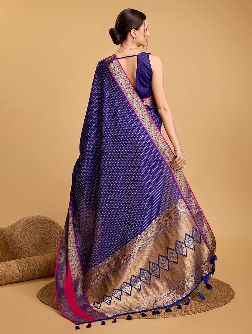 women checkered bordered saree with blouse - 22187853 -  Standard Image - 3