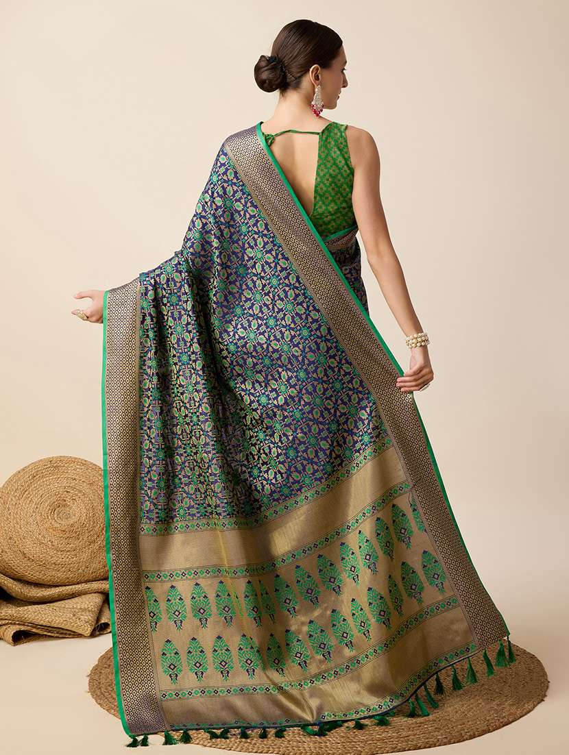 women self design patola saree with blouse - 22187869 -  Standard Image - 3