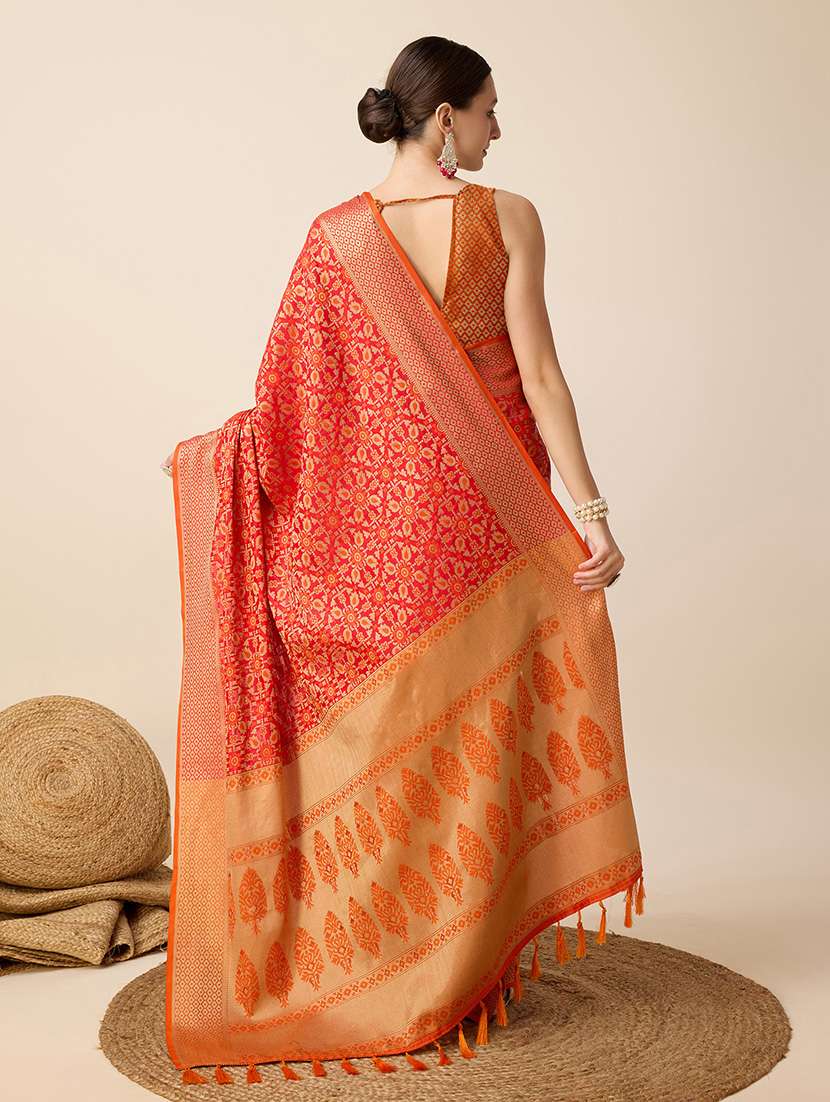 women self design patola saree with blouse - 22187873 -  Standard Image - 3