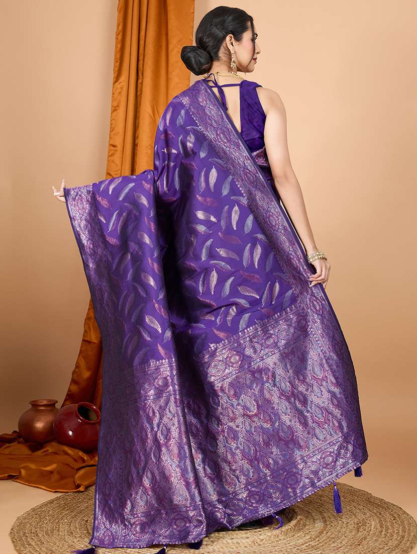 women self design bordered saree with blouse - 22187878 -  Standard Image - 3