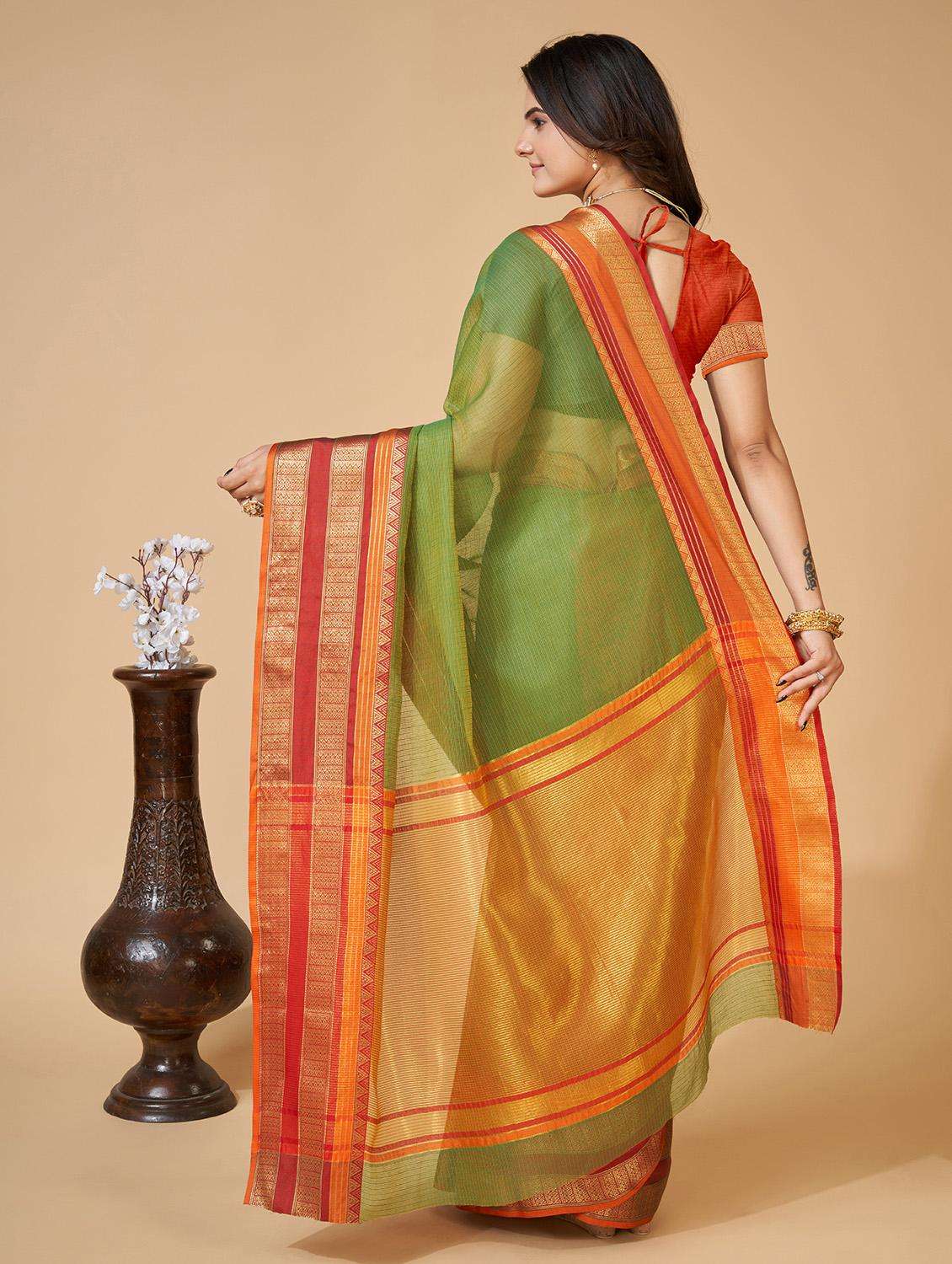 women solid with bordered saree with blouse - 22187886 -  Standard Image - 3