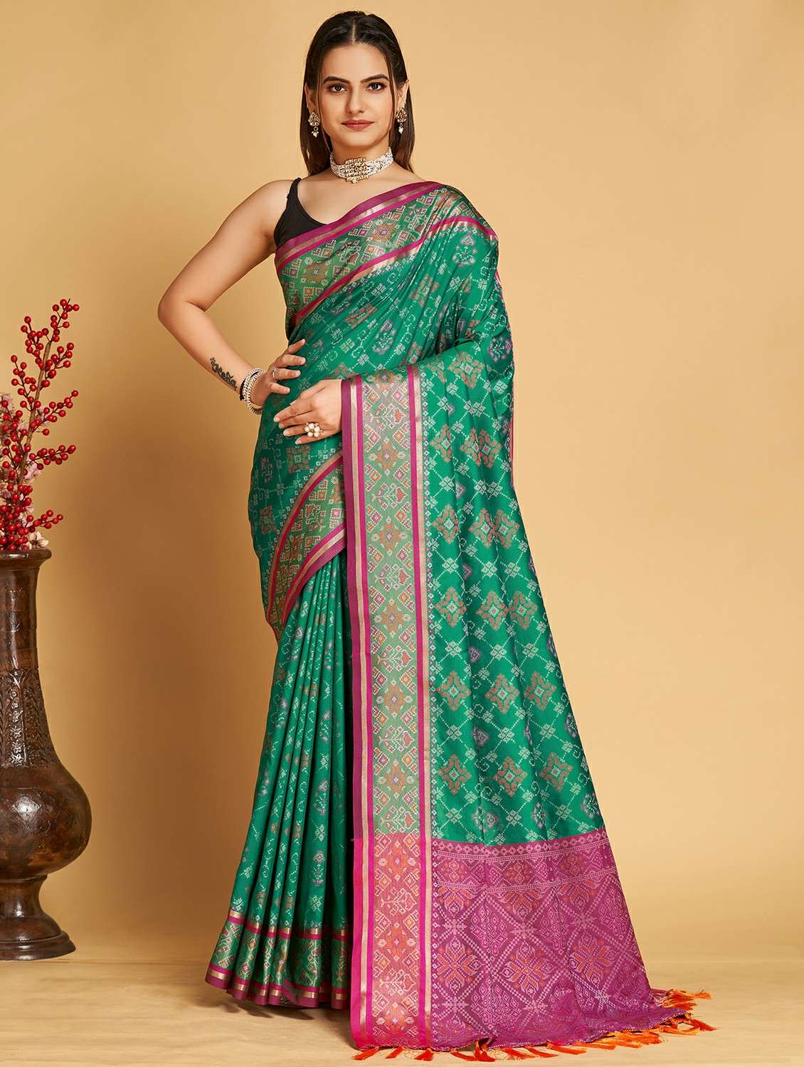 women self design patola saree with blouse