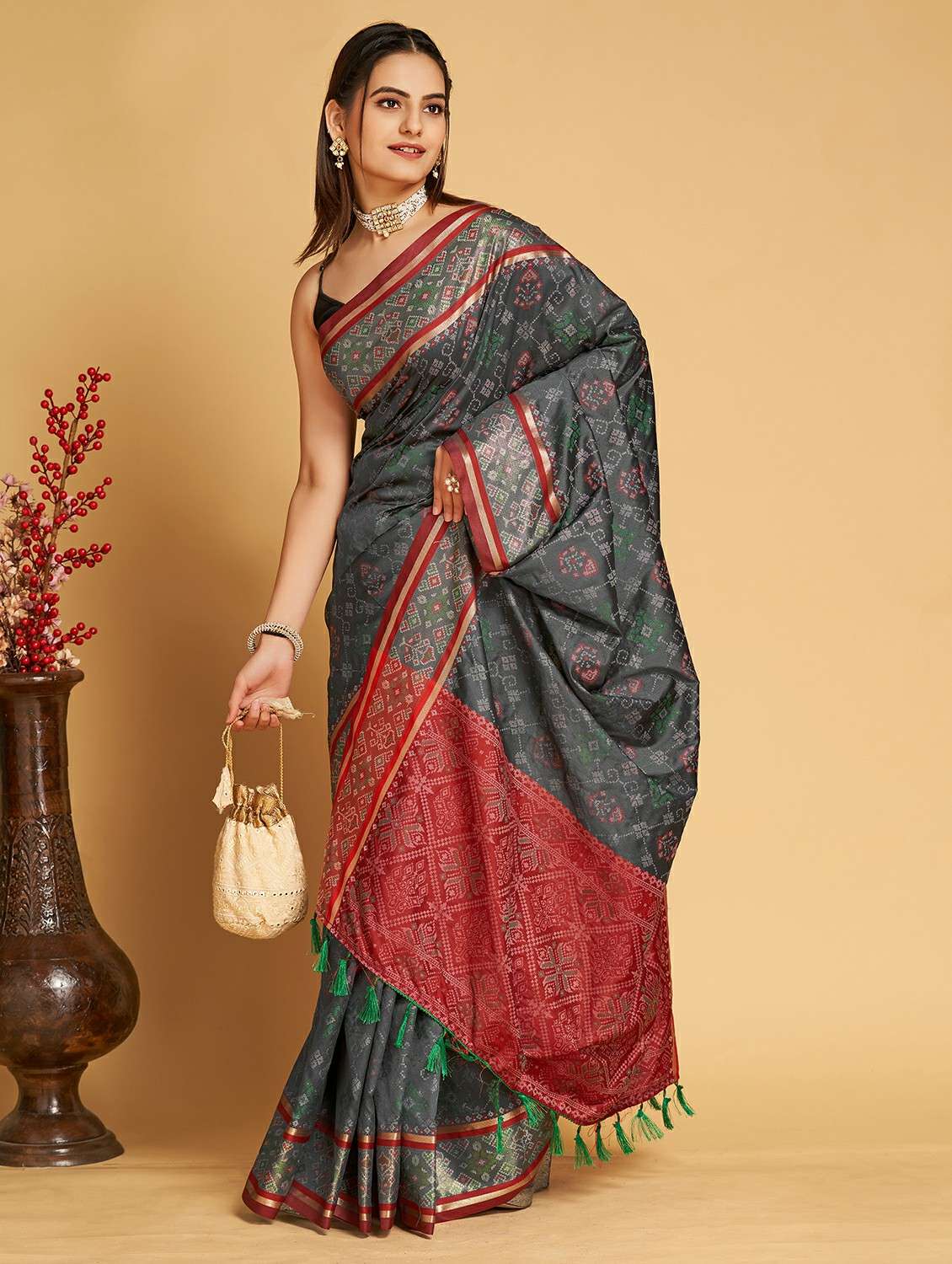 women self design patola saree with blouse - 22187901 -  Zoom Image - 0