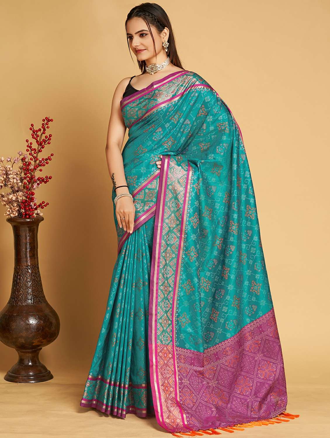 women self design patola saree with blouse