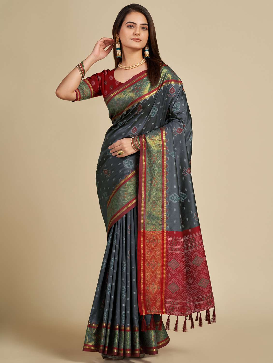 women self design patola saree with blouse