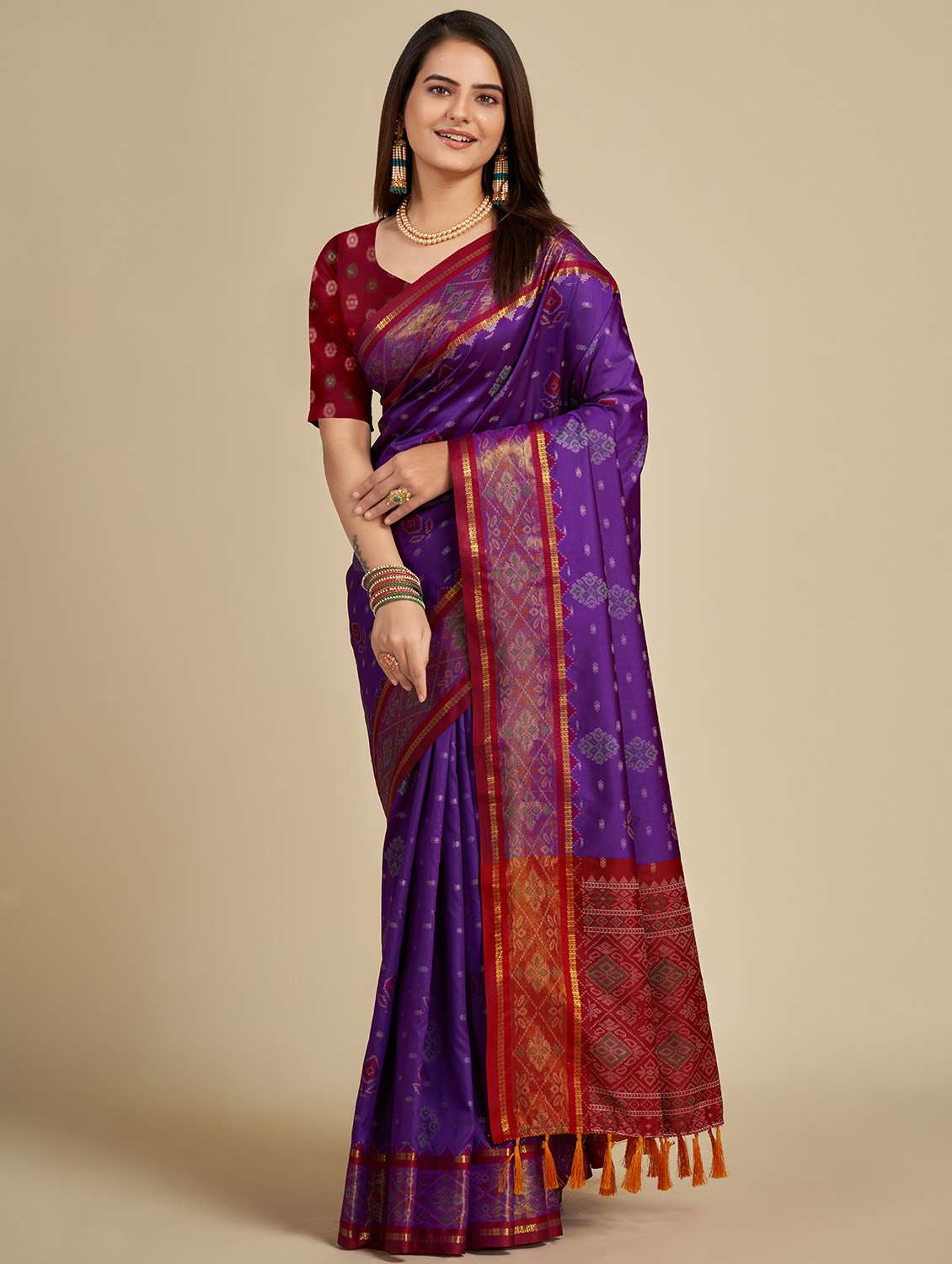 women self design patola saree with blouse