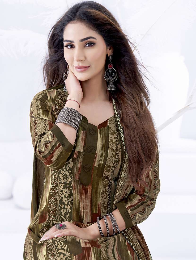 women printed three quarter sleeve kurta pant with dupatta set - 22205733 -  Standard Image - 3