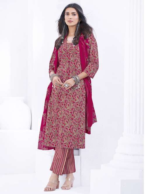 women paisley printed three quarter sleeve kurta pant with dupatta set - 22205734 -  Standard Image - 0