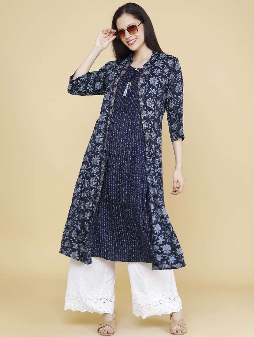 women printed three quarter sleeves tiered kurta 