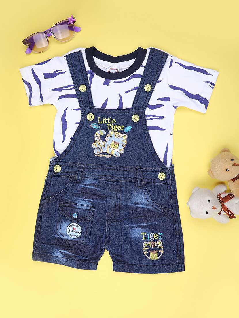 kids printed t-shirt with dungree set