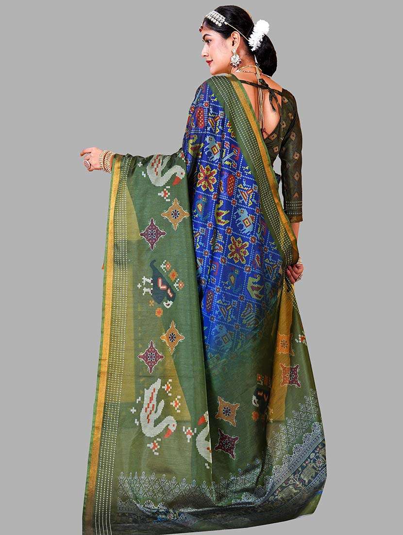 women printed patola saree with blouse - 22217968 -  Standard Image - 3