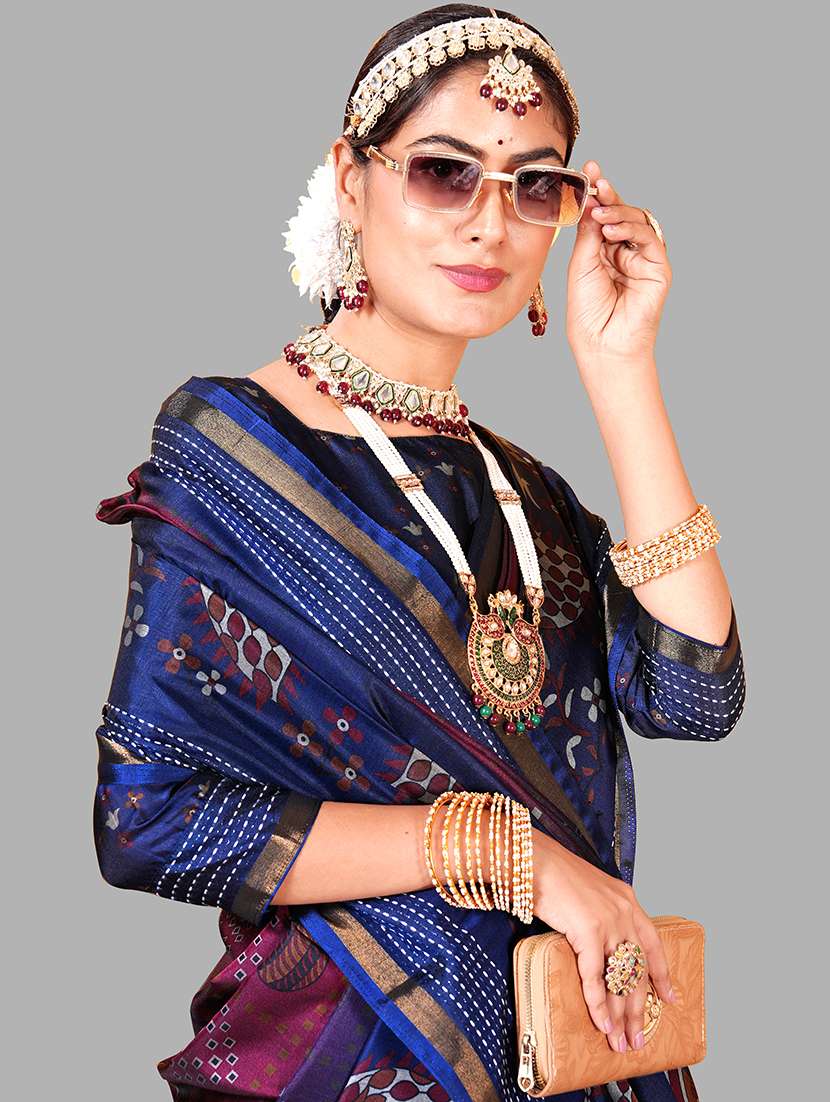 women printed patola saree with blouse - 22217972 -  Standard Image - 5