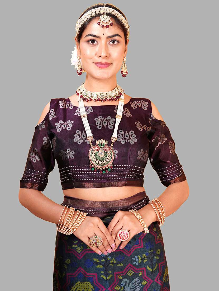 women printed patola saree with blouse - 22217974 -  Standard Image - 5