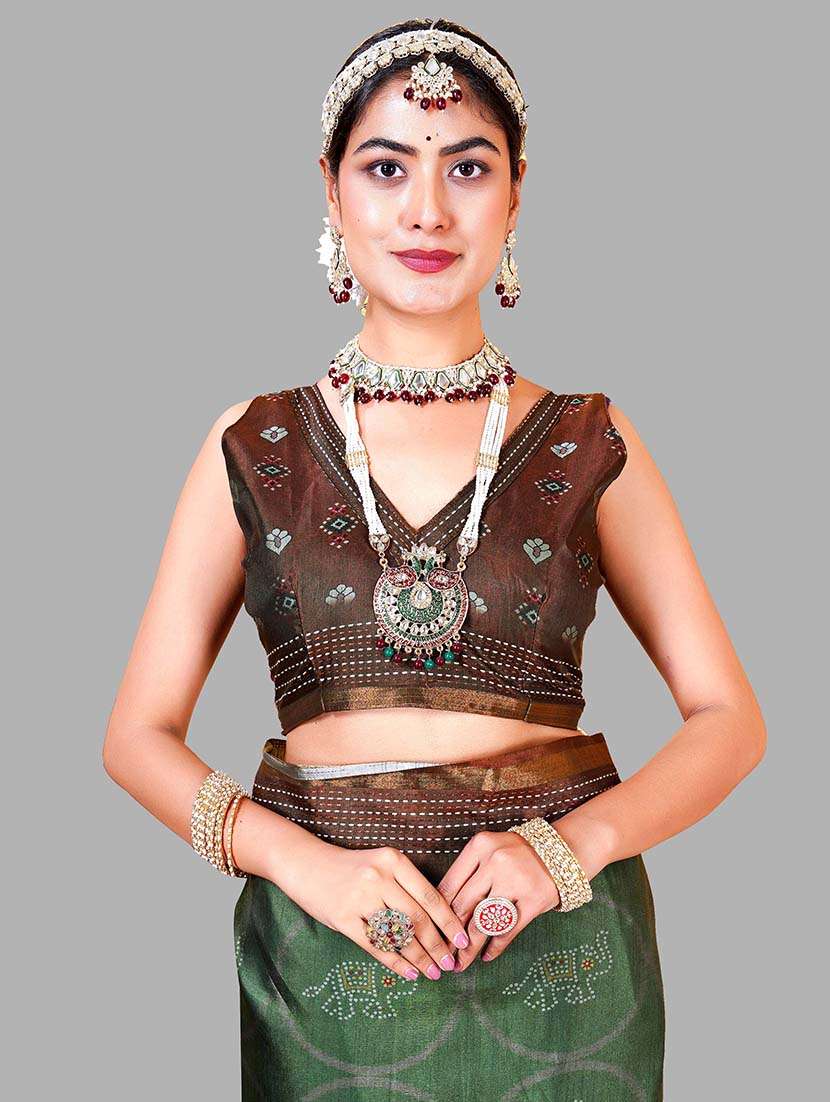 women printed patola saree with blouse - 22217976 -  Standard Image - 5