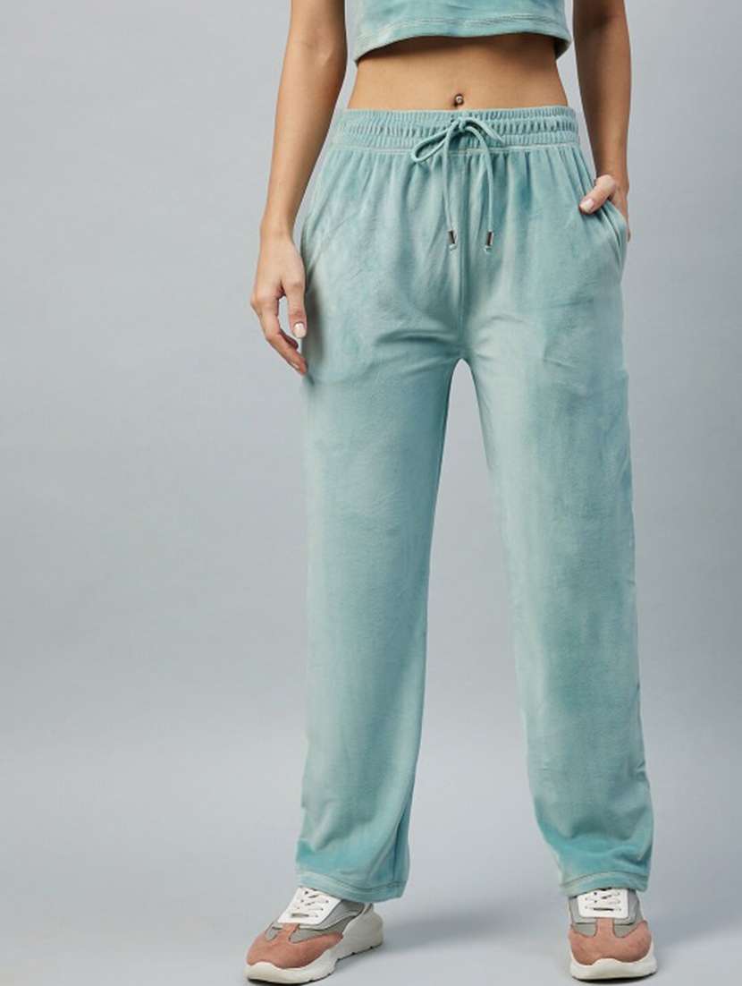 women solid mid rise track pant