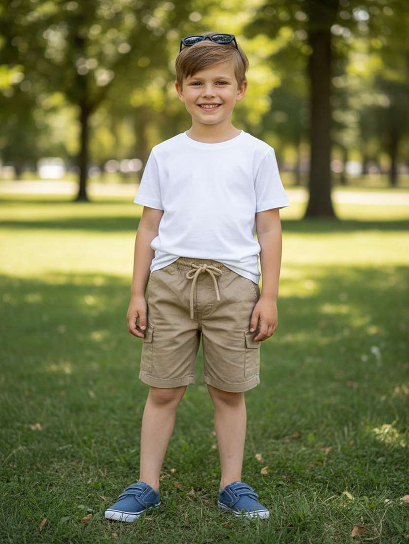boys solid mid rise cargo shorts
