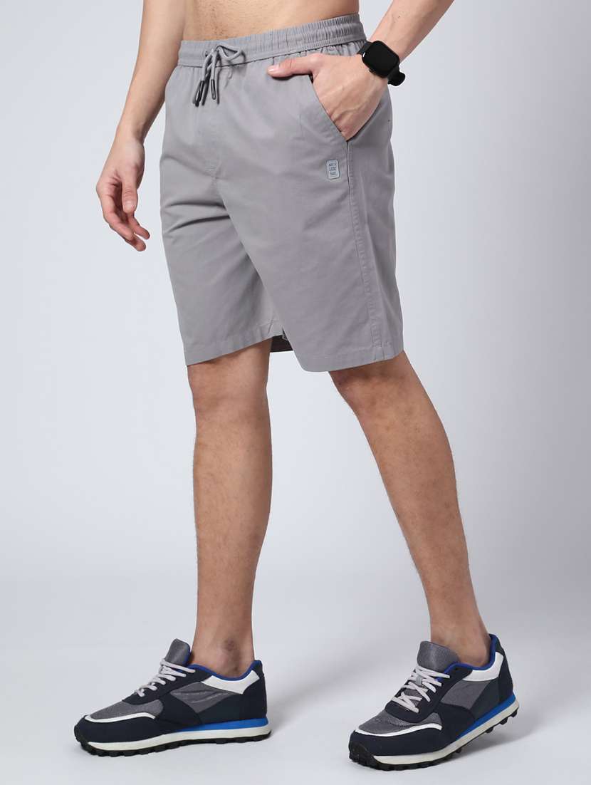 men solid mid rise regular fit shorts - 22219692 -  Standard Image - 3