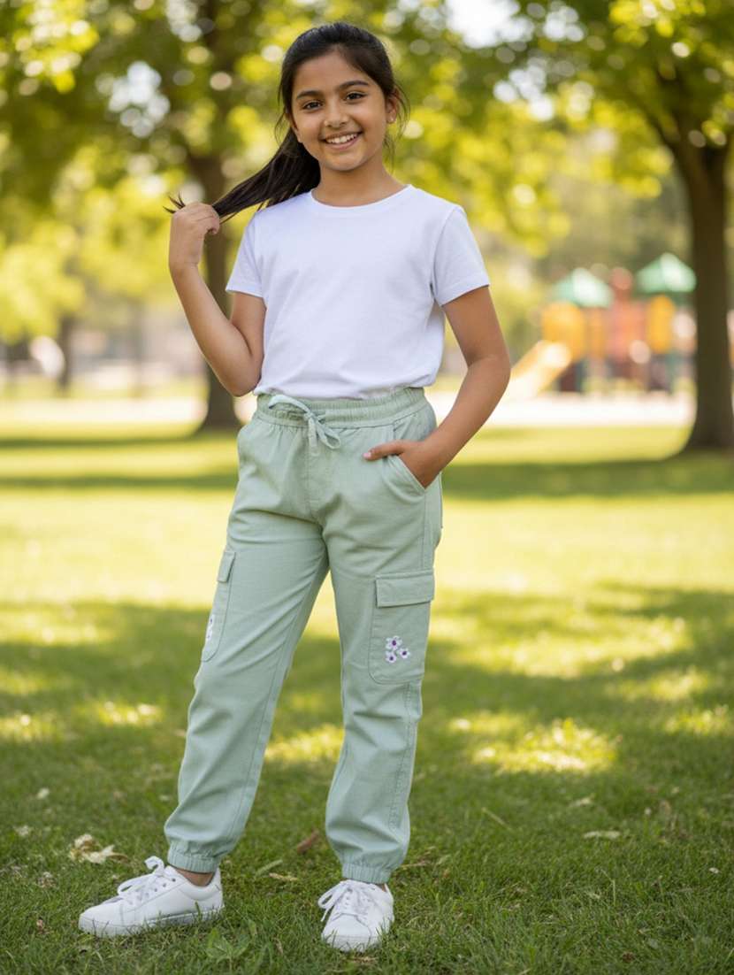 girls plain mid rise regular fit jogger