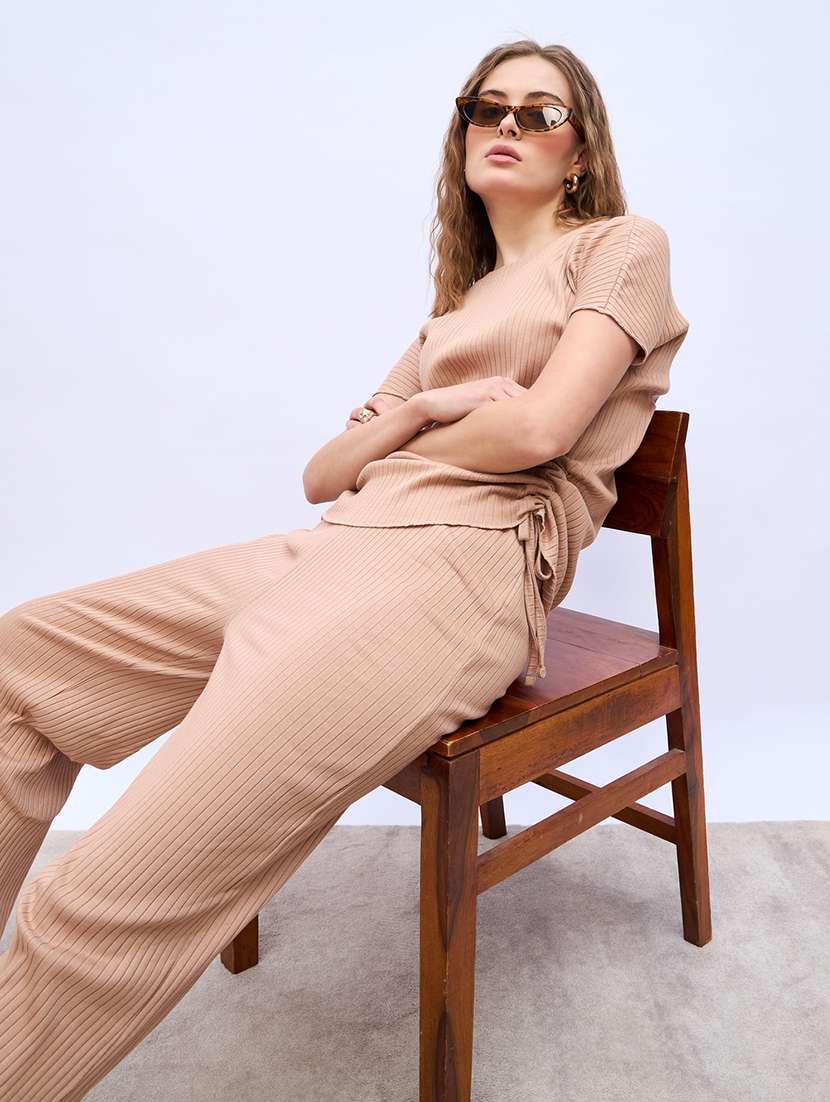 women solid t-shirt and trouser co-ord set - 22219932 -  Standard Image - 5