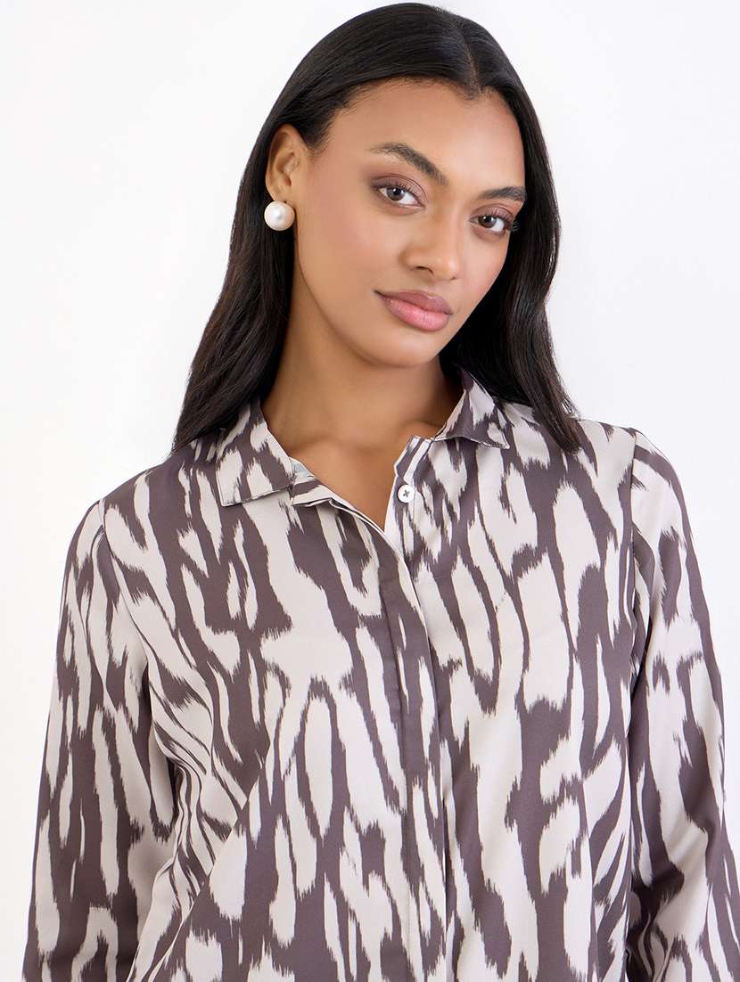 women printed collared long sleeve shirt - 22219940 -  Standard Image - 3
