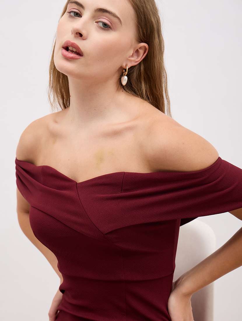 women solid off shoulder sheath dress - 22220023 -  Standard Image - 5