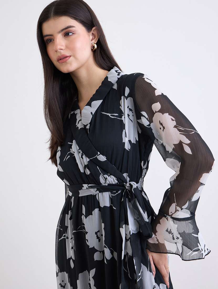 women floral print bell sleeve wrap dress - 22220036 -  Standard Image - 3