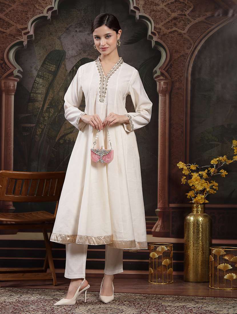 embellished pink clutch with pearl strap  - 22220164 -  Standard Image - 5