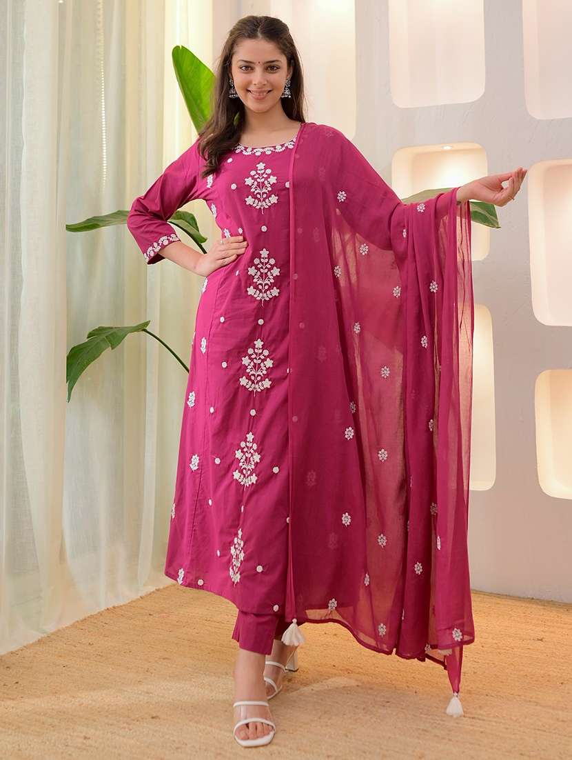 women solid with work three quarter sleeve kurta pant with dupatta set