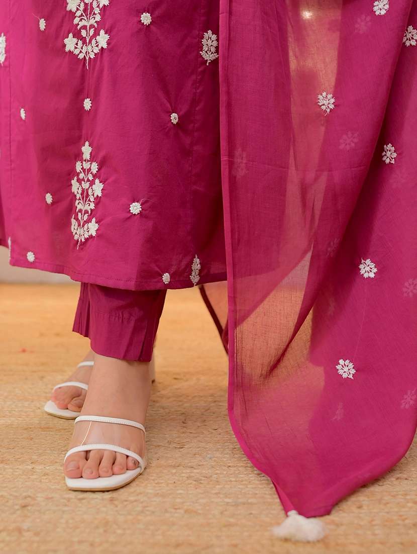 women solid with work three quarter sleeve kurta pant with dupatta set - 22220187 -  Standard Image - 5