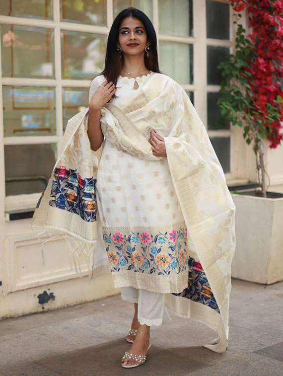 women self design short sleeve kurta pant with dupatta set