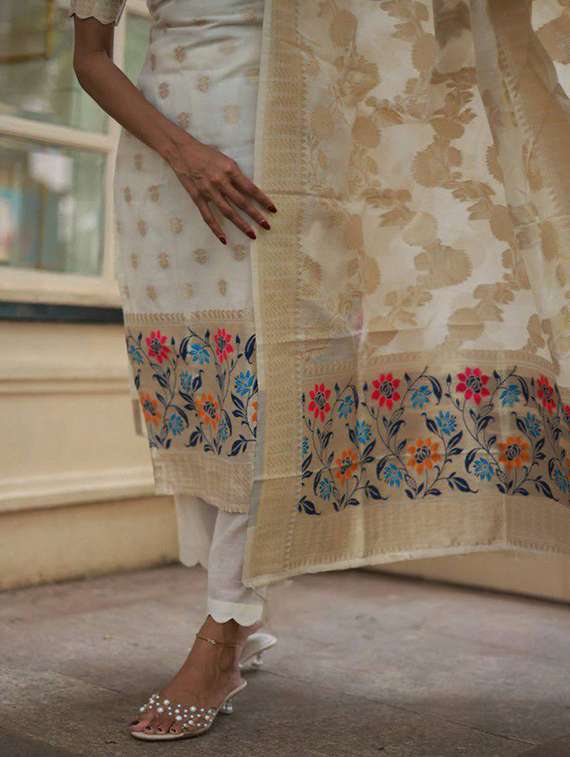 women self design short sleeve kurta pant with dupatta set - 22220189 -  Standard Image - 5