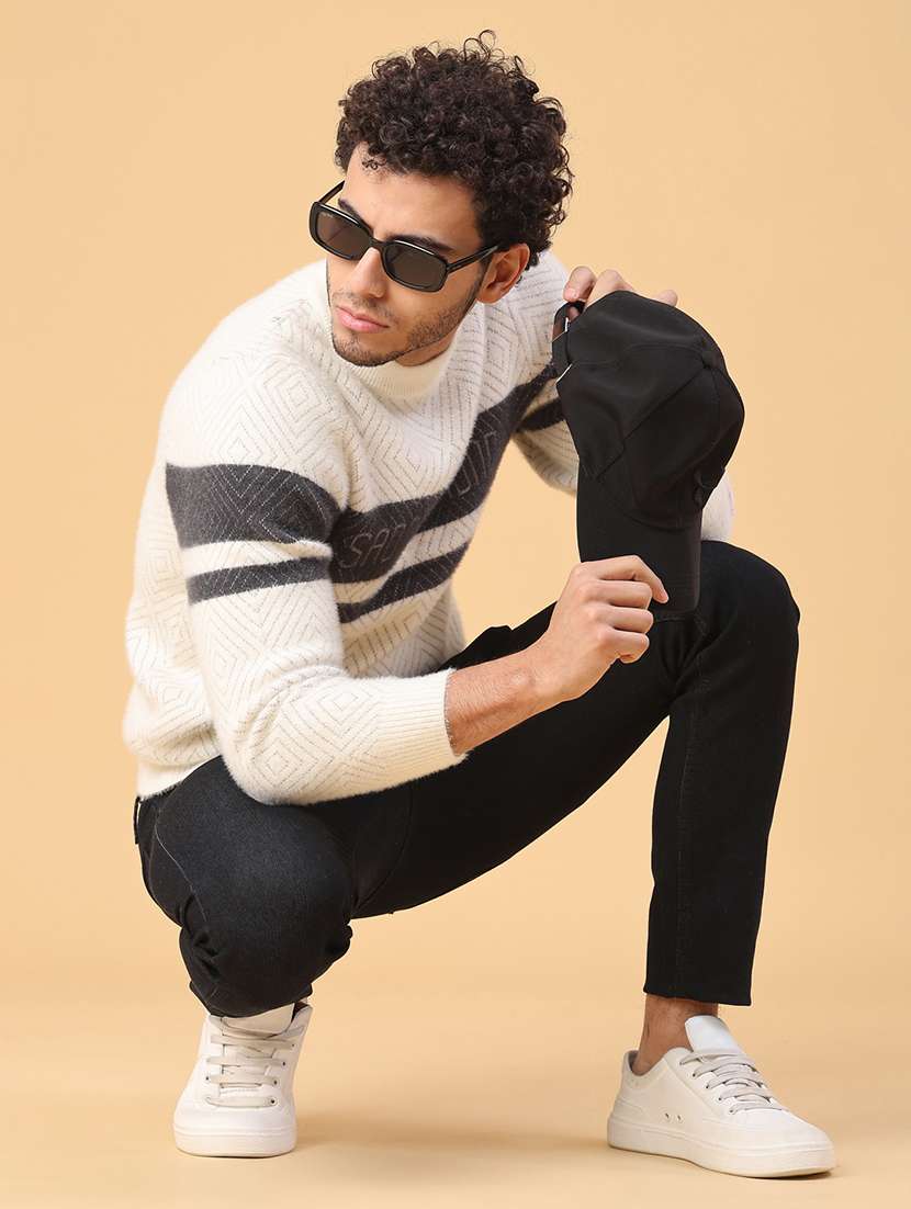 men self design long sleeve regular fit pullover 