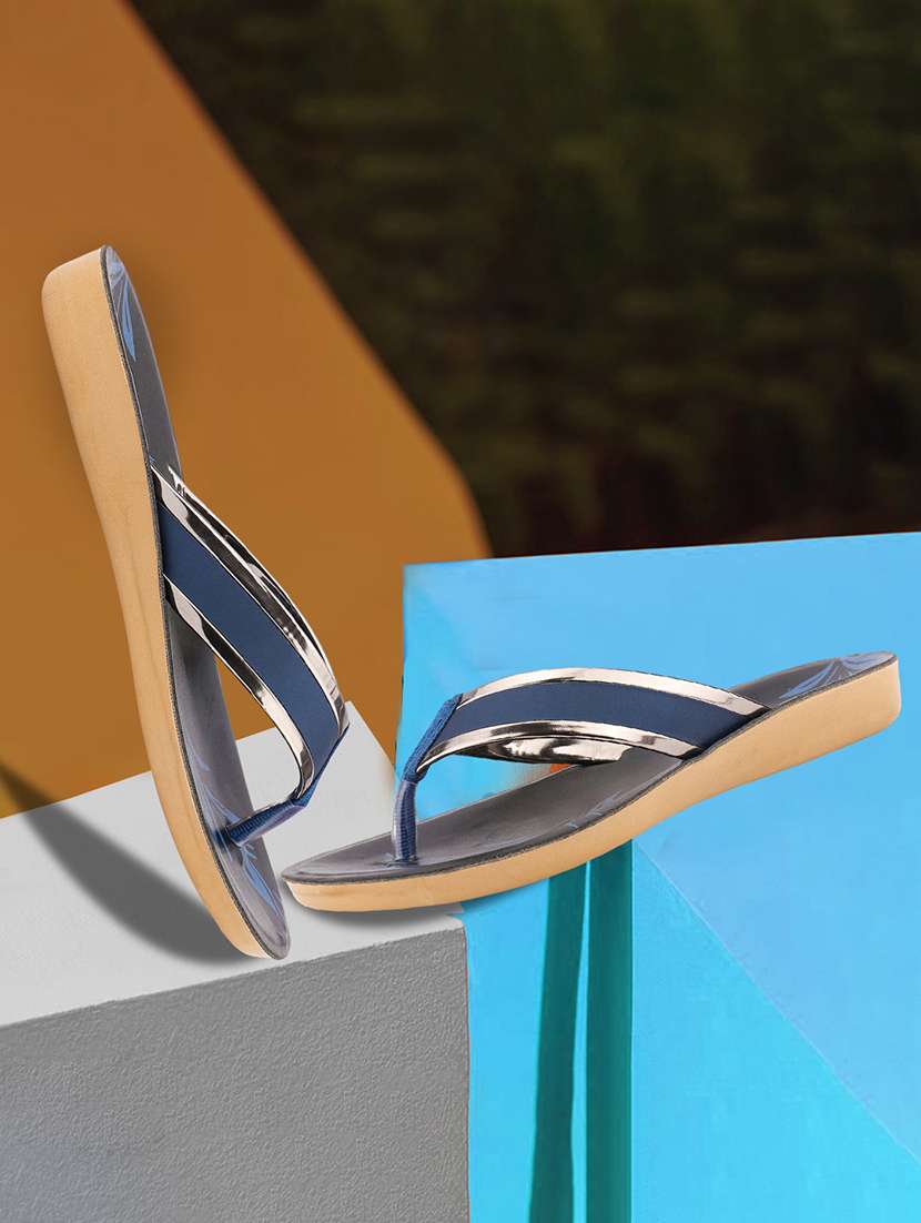 women solid slip on flip flop