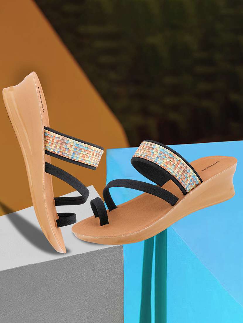 women solid slip on flip flop