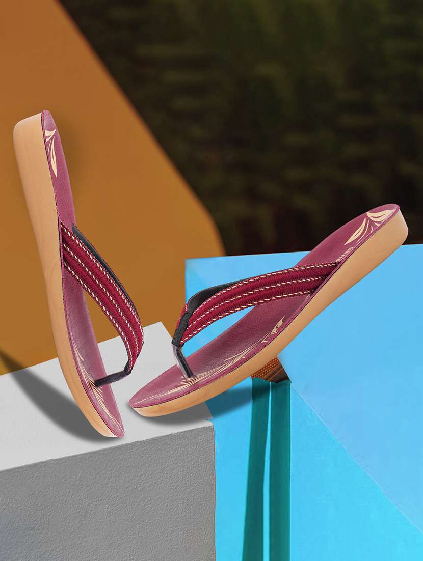 women solid slip on flip flop