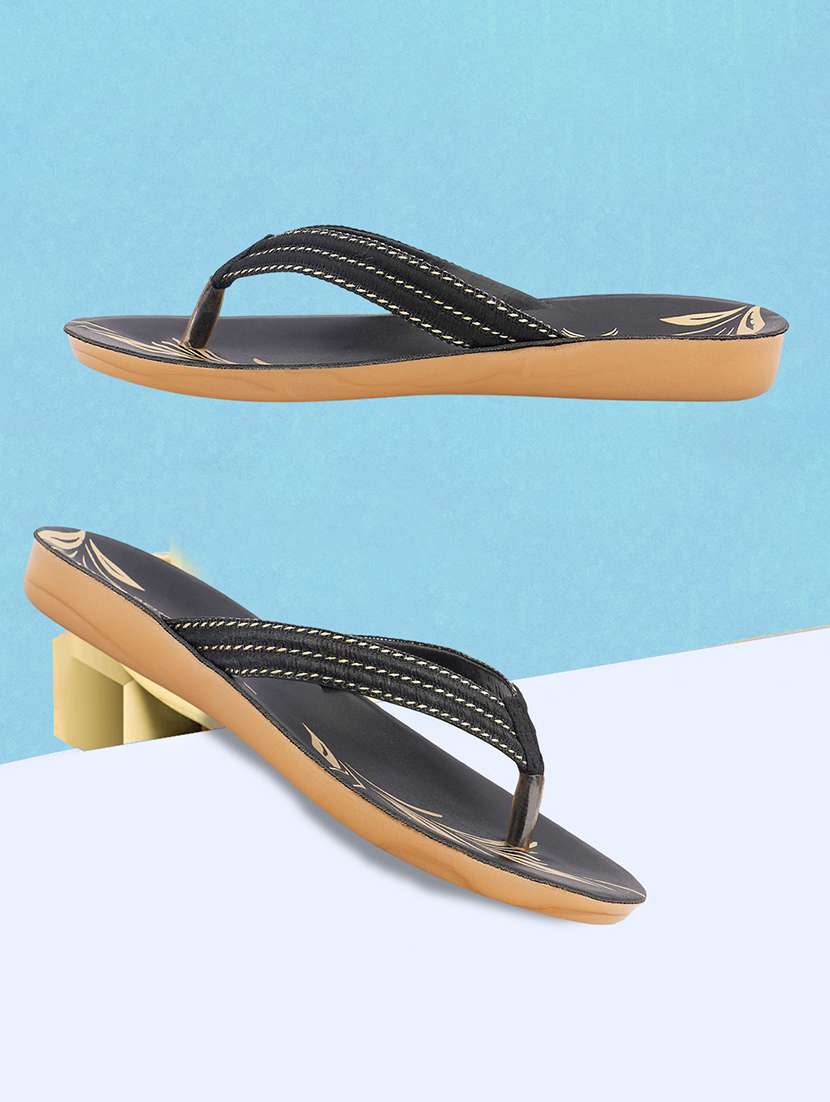 women solid slip on flip flop