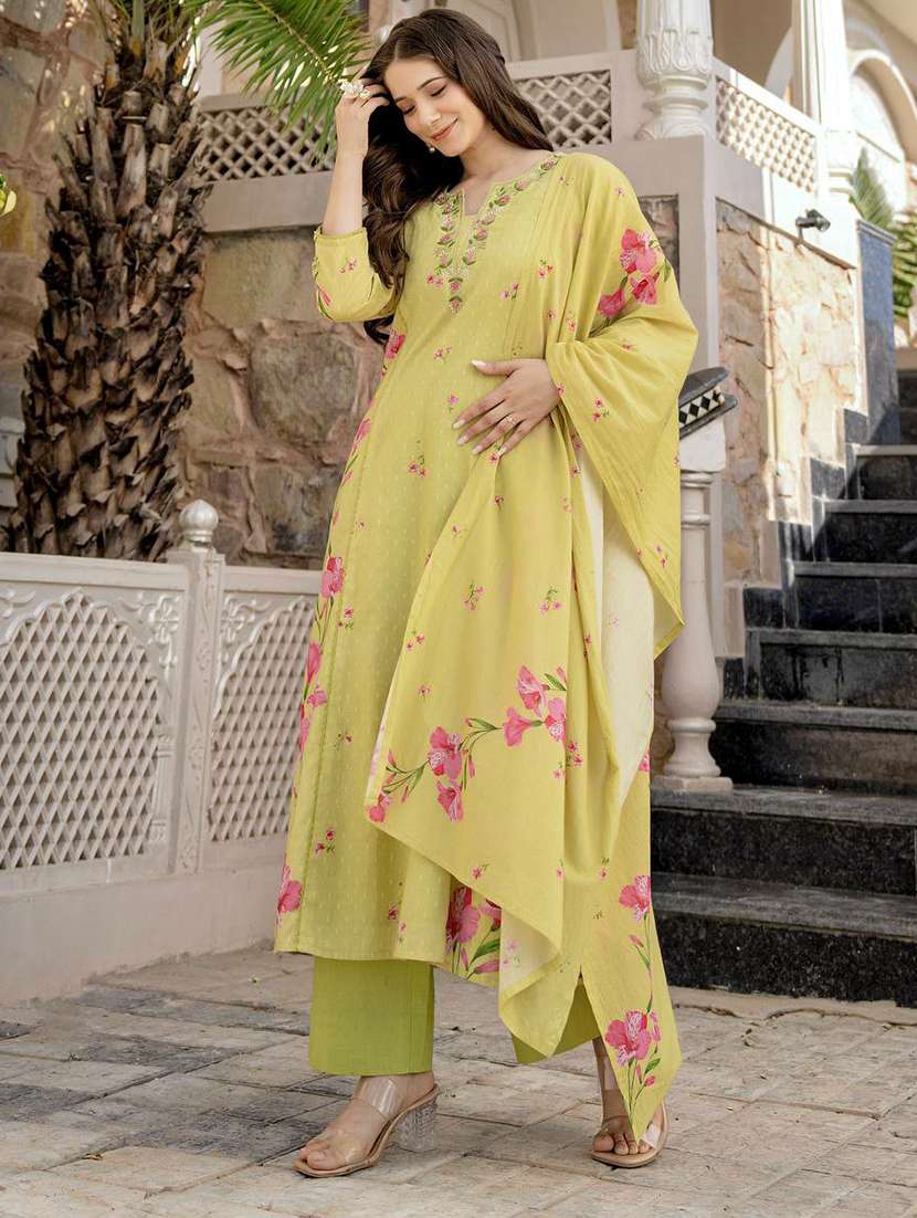 women floral three quarter sleeve kurta pant with dupatta set