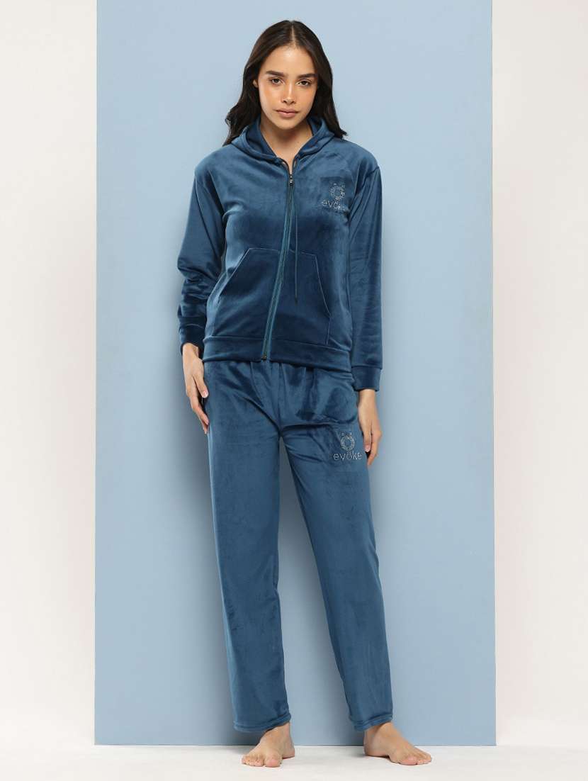 women solid long sleeve hooded velvet co-ord set